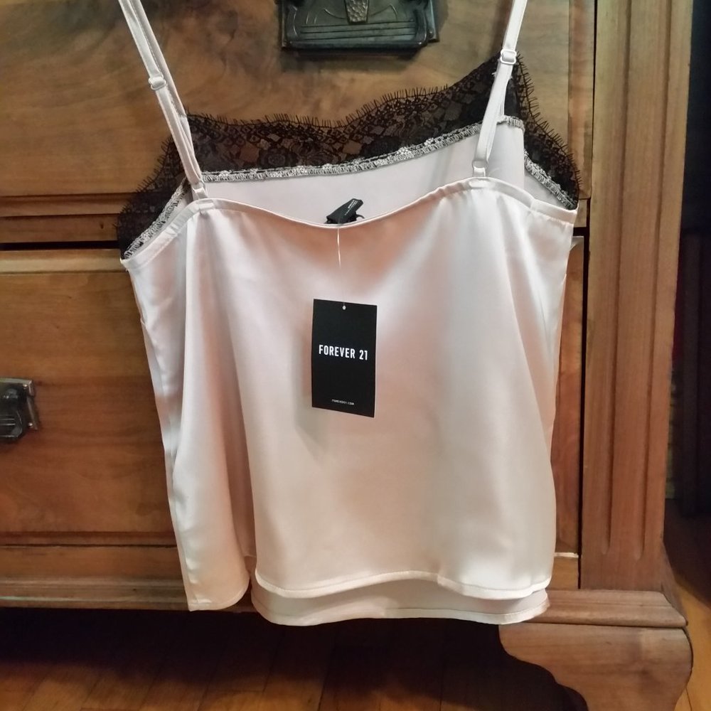 Forever 21 Small Sand Lace trimmed Satin Cami New, with Tas